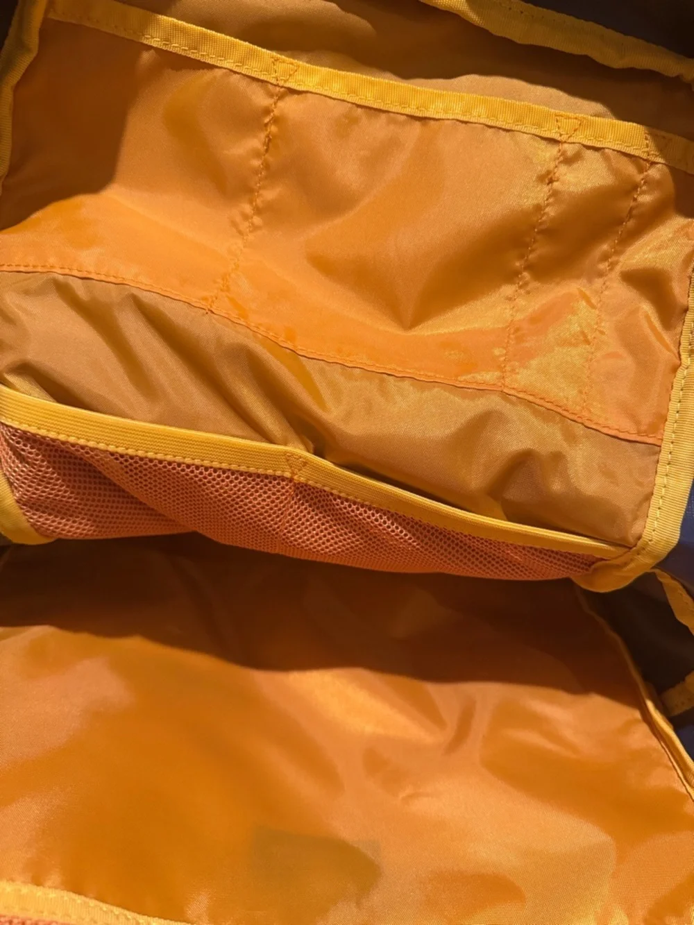 Eagle Creek Wayfinder 30L Backpack Laptop Hiking Travel Orange Yellow Blue - Picture 11 of 15